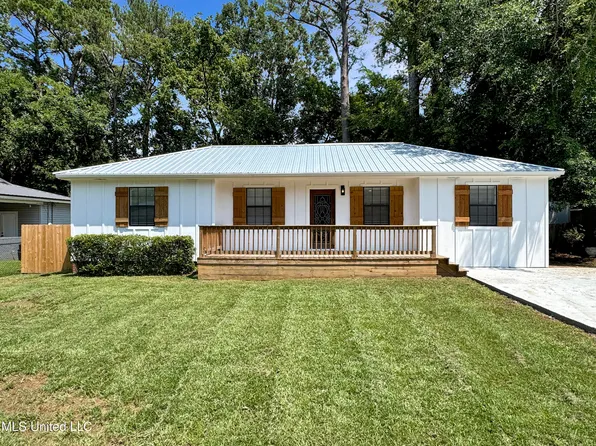 116 Oak Park Dr, Pearl, MS 39208