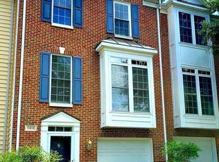 11613 Fairfax Commons Dr, Fairfax, VA 22030