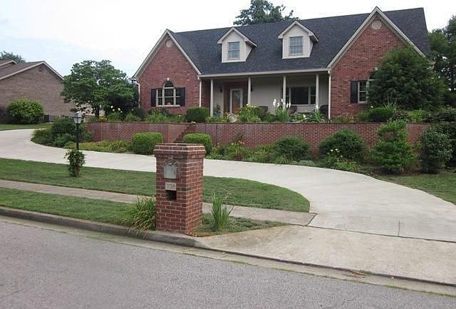 1st image of 308 Hawthorne Dr
