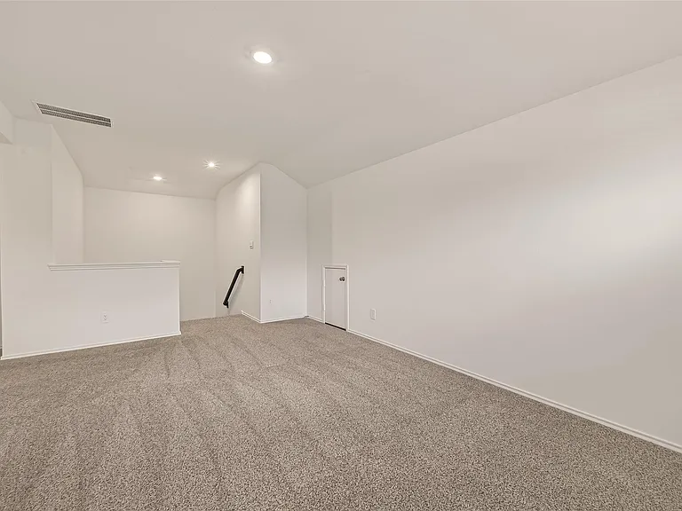 6107 Ginevra Summers Dr — Photo 28