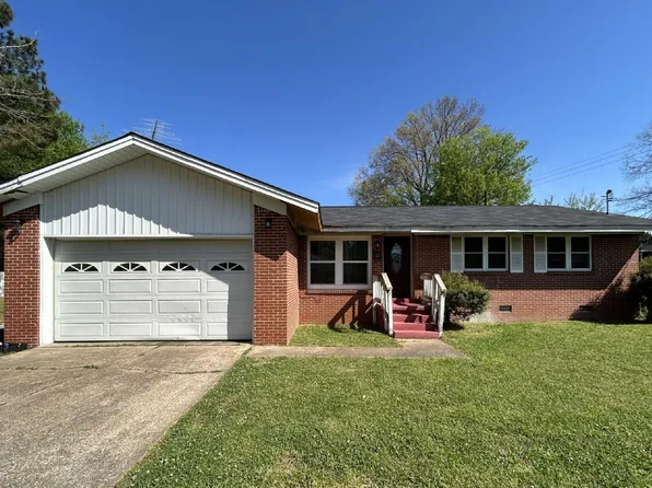 93 Forest Downs Dr, Jackson, TN 38305