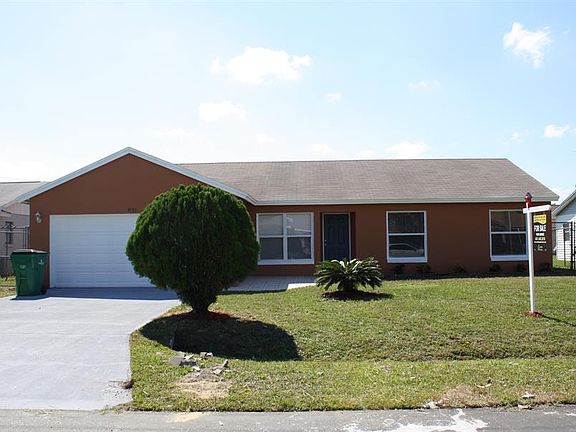 2nd image of 641 Fresno Ct
