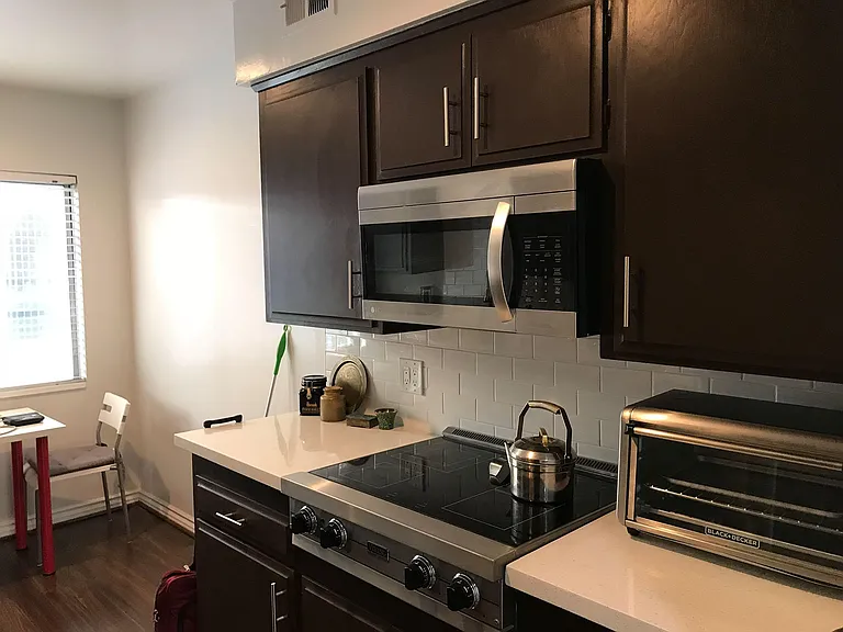 1126 N Central Ave #202 — Photo 8