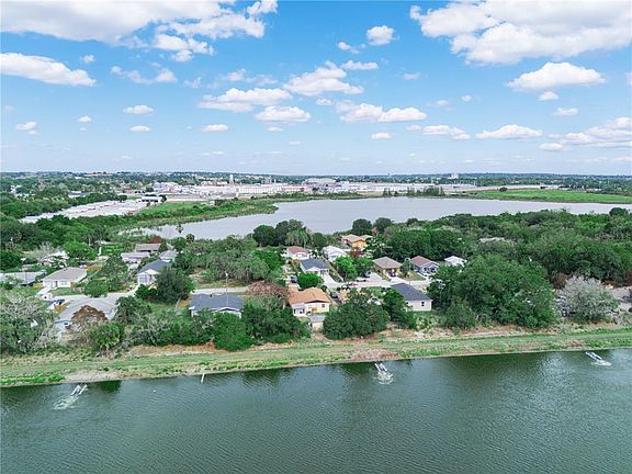 2nd image of 129 W NORTHSIDE DRIVE