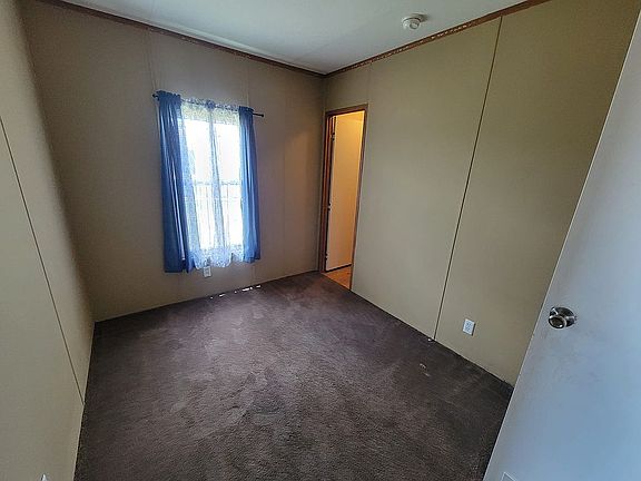 4th image of 373 Bridlewood Dr