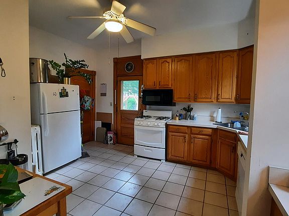 2nd image of 3622 Middleton Ave Floor 1