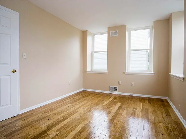 200 Central Ave #B5 — Photo 9