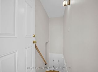 152 Cherrywood Dr, Newmarket, ON L3Y 2X7
