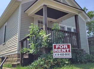 2747 S Kinnickinnic Ave, Milwaukee, WI 53207