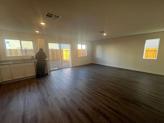 2nd image of 309 Hammock Pl