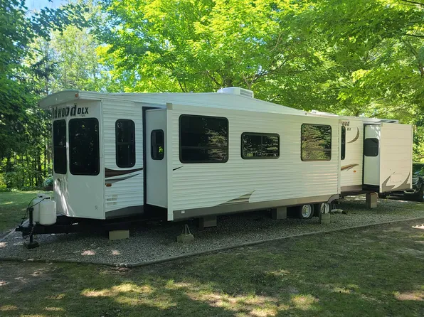 9255 Shippy Rd SW, Fife Lake, MI 49633