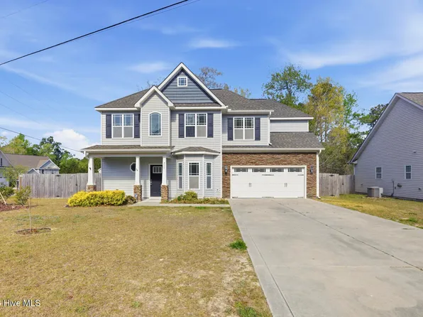 311 Landing Ln, Sneads Ferry, NC 28460