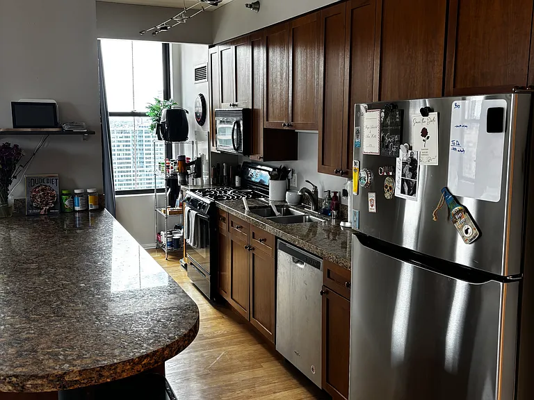 330 N Jefferson St #2104 — Photo 7