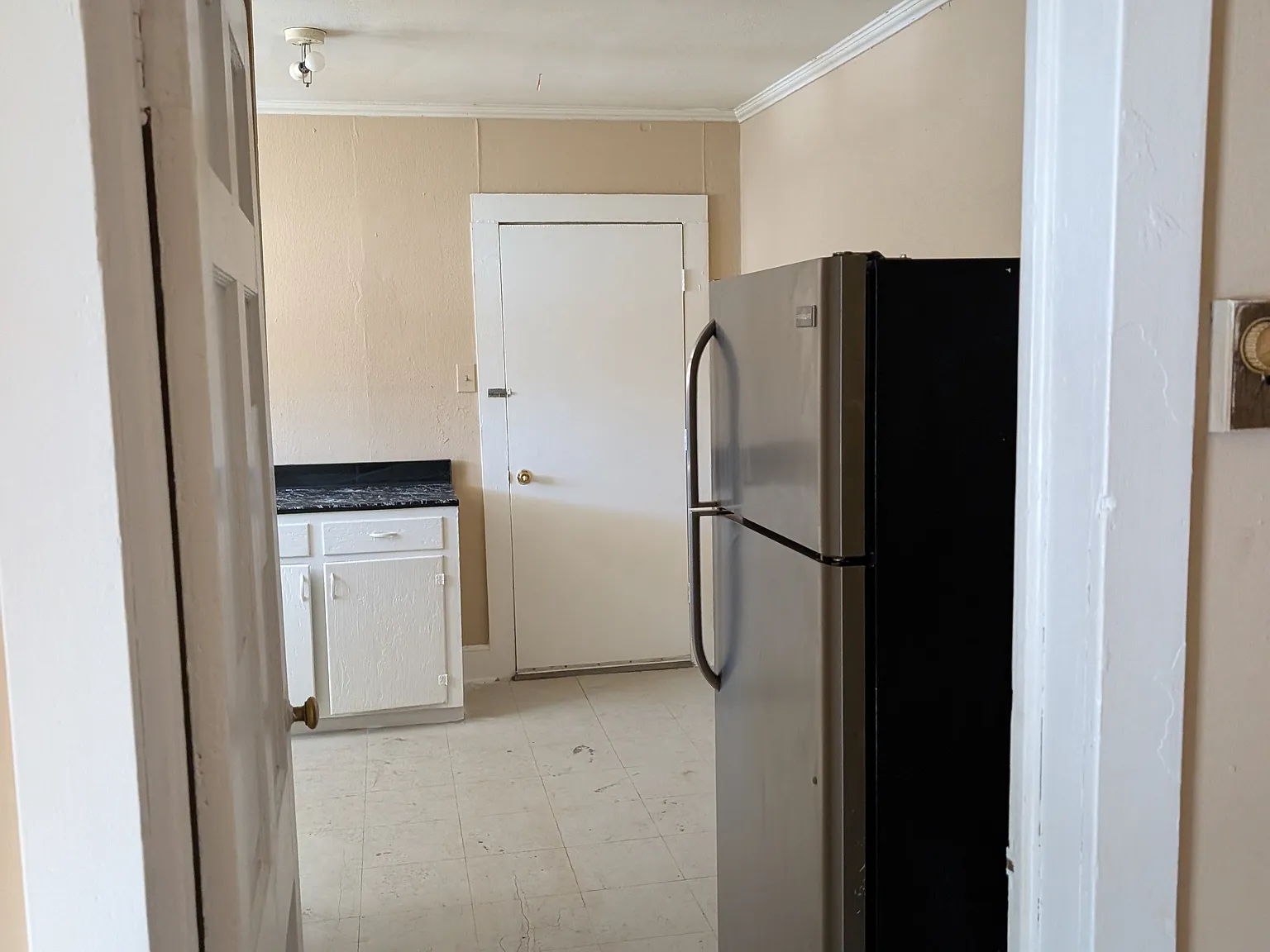 1 bed, $850 — Photo 2