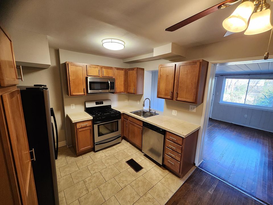 1st image of 324 Wesmond Dr