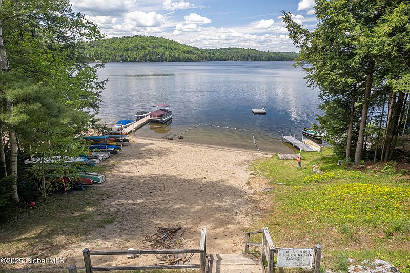 4th image of 36 Pine Lake Side Road