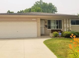 36819 Weber Dr, Sterling Heights, MI 48310