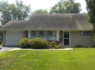 78 Long Loop Rd, Levittown, PA 19056