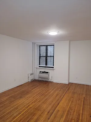 Rented by City Connections Realty | media 1