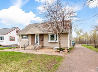 41 W Chisholm St, Duluth, MN 55803