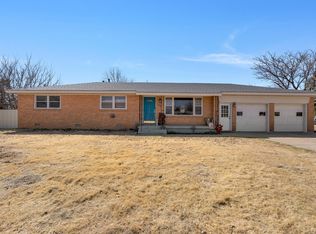 200 Western St, Claude, TX 79019