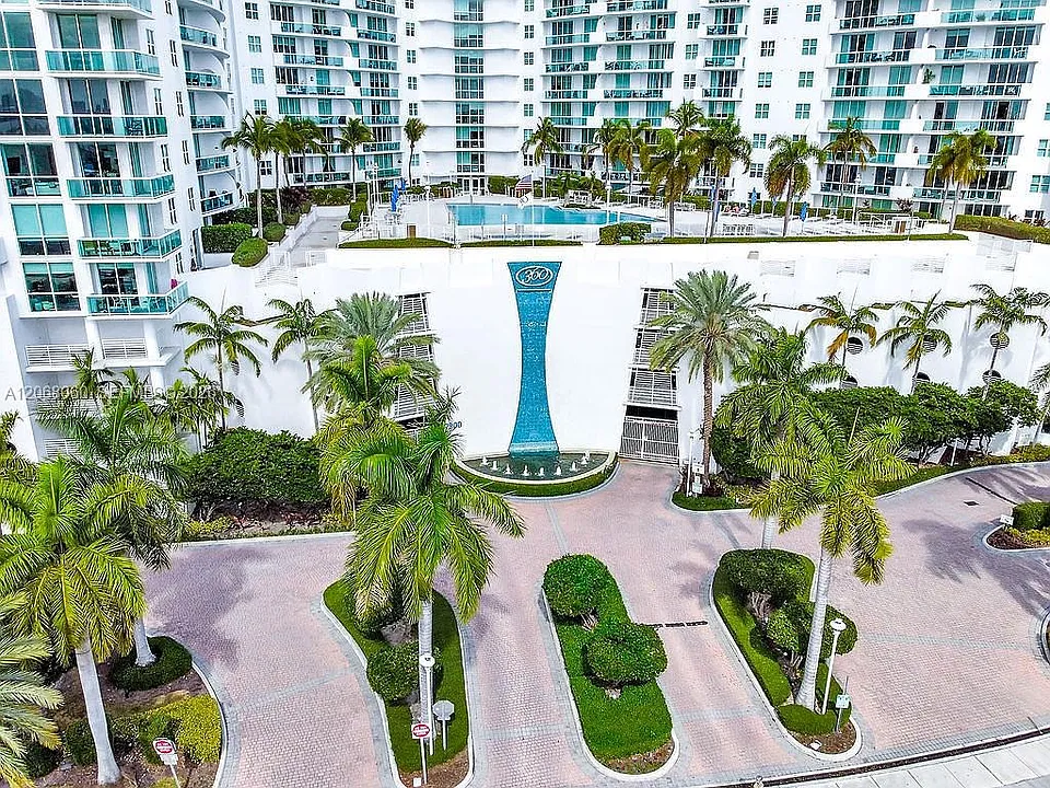 7900 Harbor Island Dr #1408