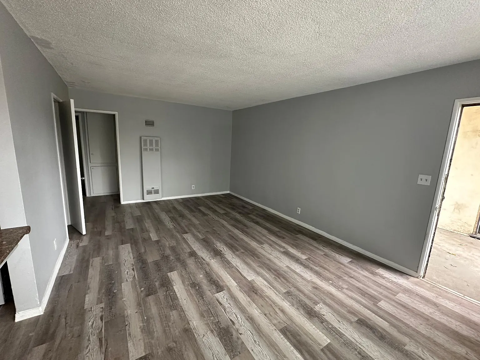427 N Rose St — Photo 2