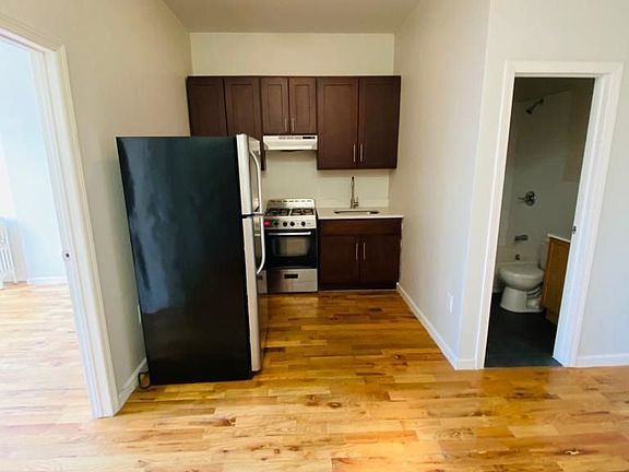 3rd image of 181 E 32nd St #2F