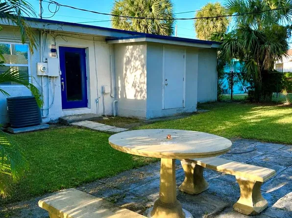 849 W 2nd St, Riviera Beach, FL 33404