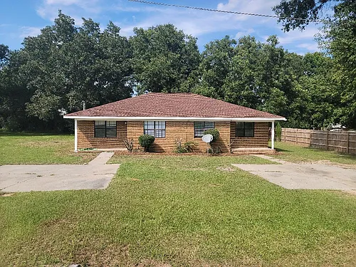 105 Maple Dr #B Photo 1