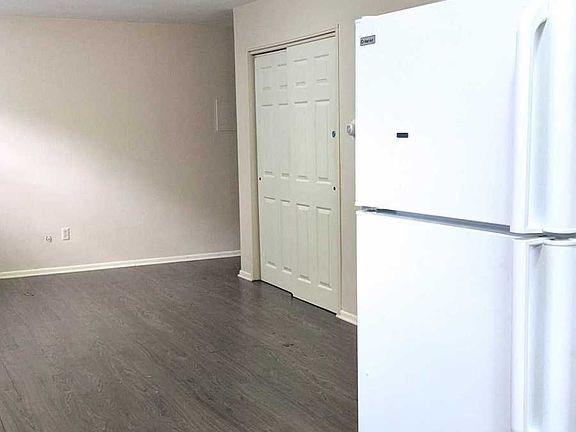 4th image of 1269 Cook Ave E APT 7