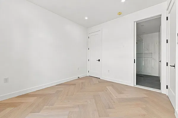 Bedroom, photo 2