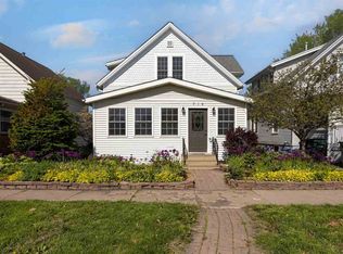 716 8th St SW, Cedar Rapids, IA 52404