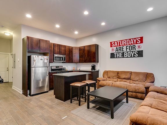2nd image of 853 N Winchester Ave APT 1F