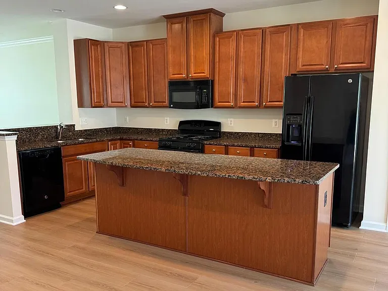 22851 Chestnut Oak Ter — Photo 4