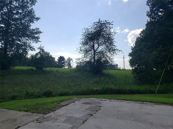 5th image of 560 Haller Ave