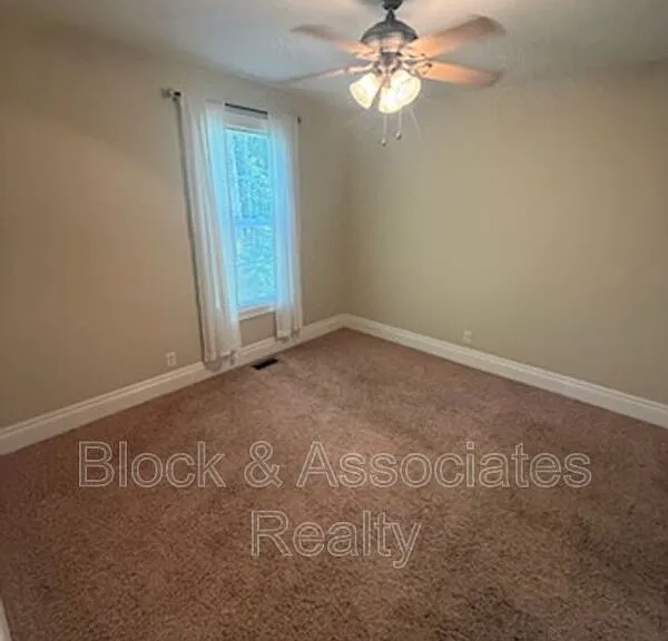 1214 S Main St — Photo 6