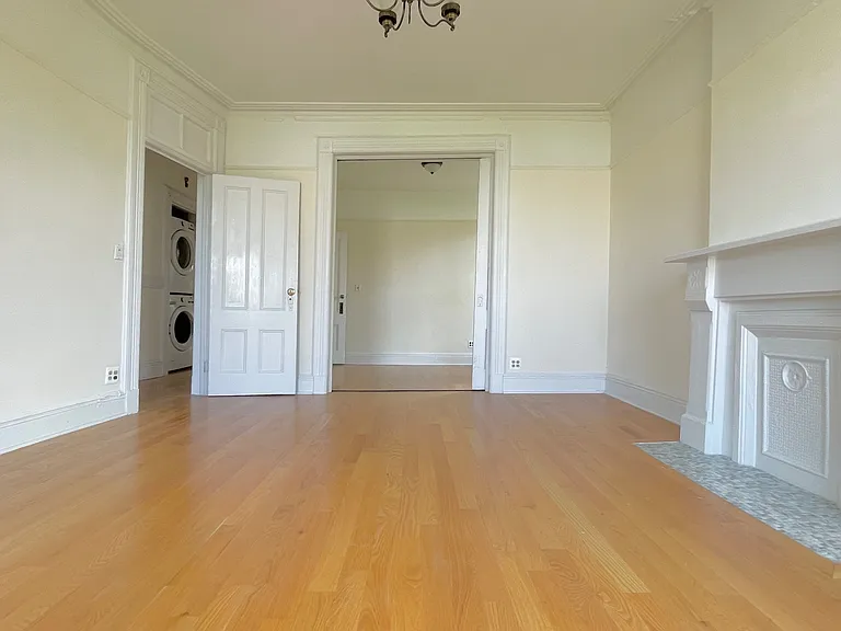 111 Pacific St #3 — Photo 5