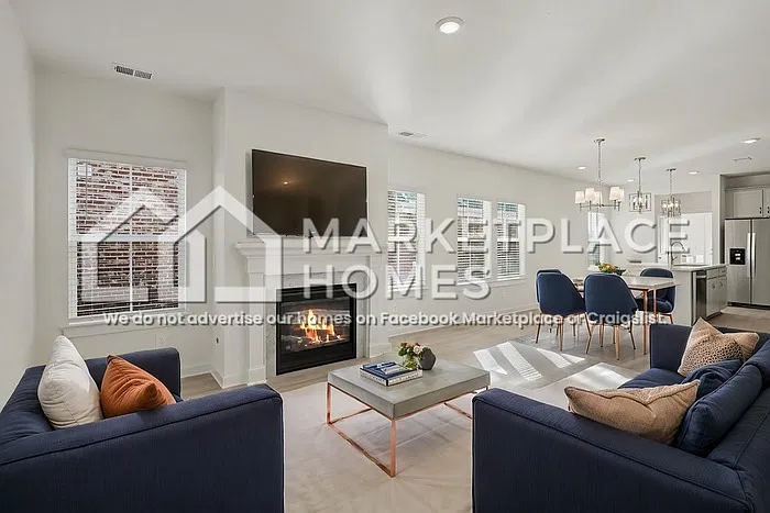 4 bed, 3.0 bath, 2084 sqft, $2,395 — Photo 2