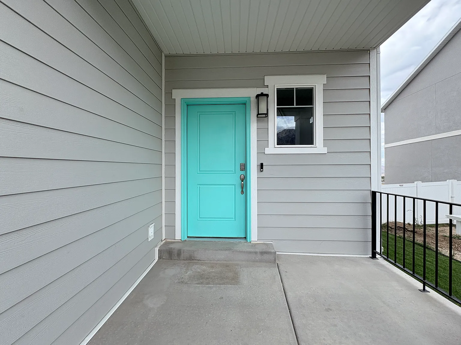1216 S Raintree Ln — Photo 3