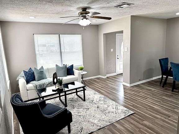 4th image of 903 Roper St