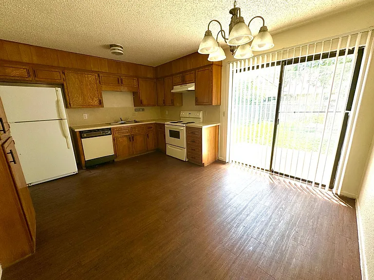 4408 Lake Rd — Photo 17