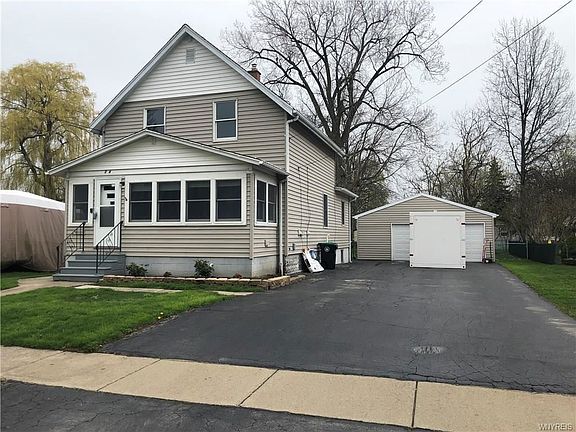 2nd image of 74 Grant St