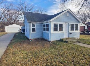 114 N 5th St, Adel, IA 50003