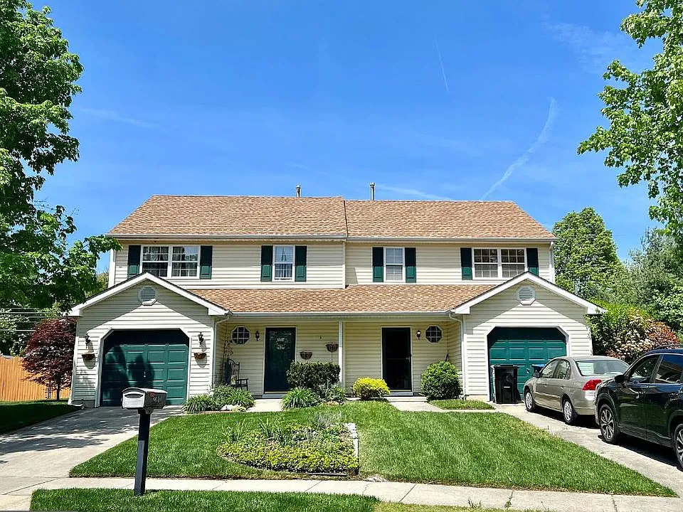 215 Villas Ct