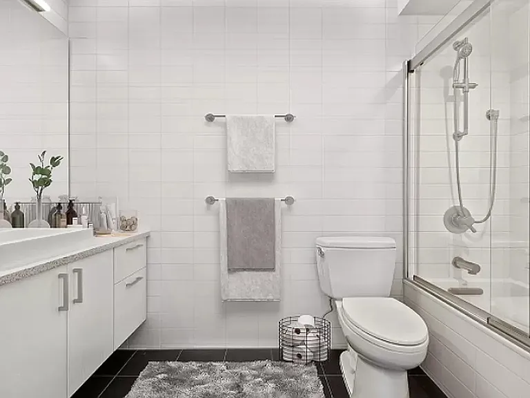 200 E 11th St #602 — Photo 9