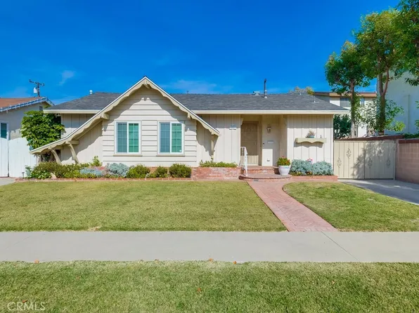 12513 Gradwell St, Lakewood, CA 90715