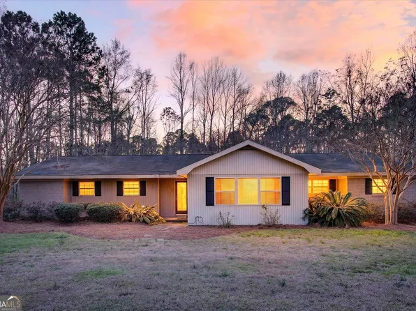 1005 Cedar St, Metter, GA 30439