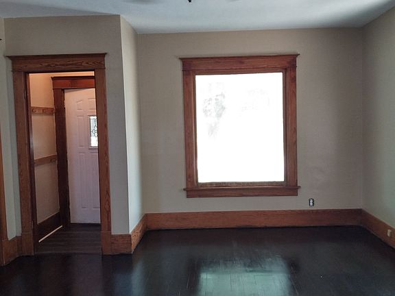 2nd image of 1325 N D St