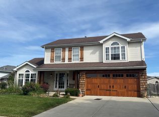 16605 W Delaware Dr, Lockport, IL 60441